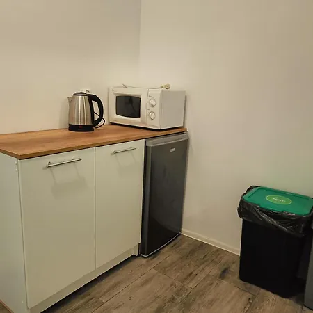 Apartman Secret Garden - Pokoj Z Lazienka Nr 2 Poznań